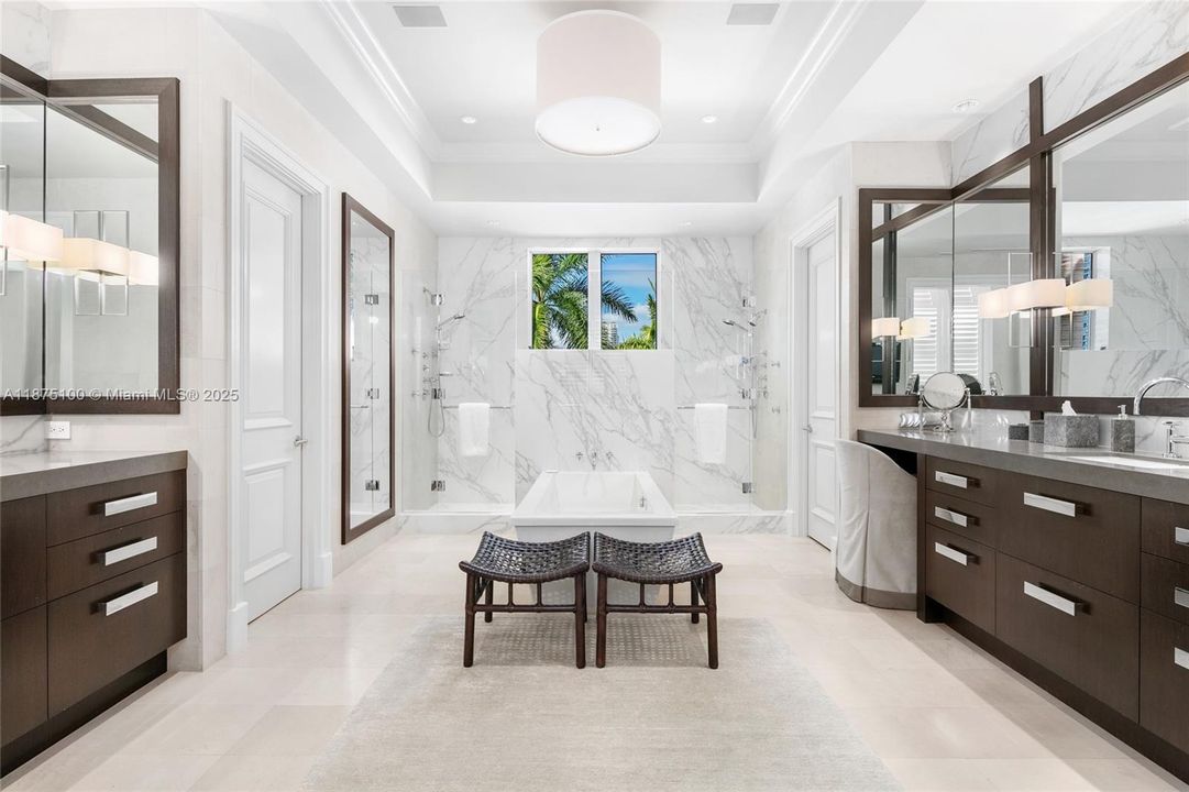 Vendido Recientemente: $14,995,000 (5 camas, 6 baños, 7796 Pies cuadrados)