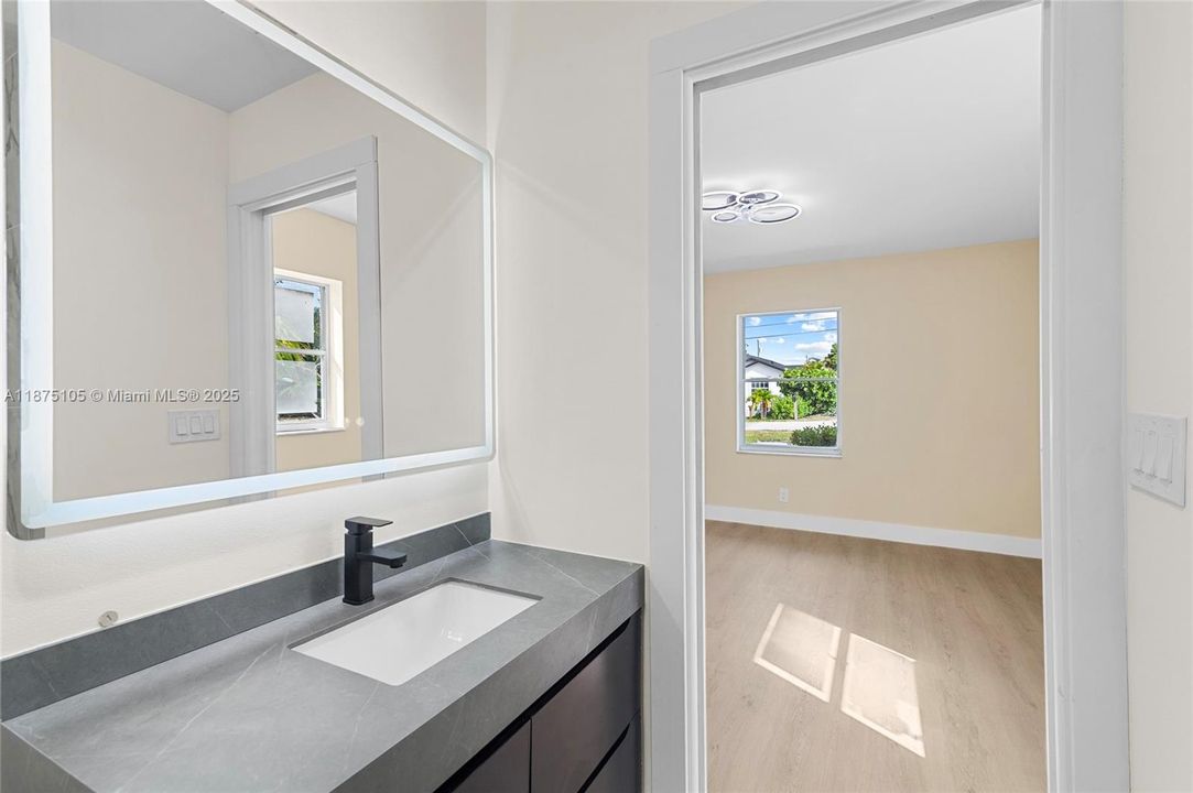 Recently Sold: $353,000 (3 beds, 2 baths, 1134 Square Feet)