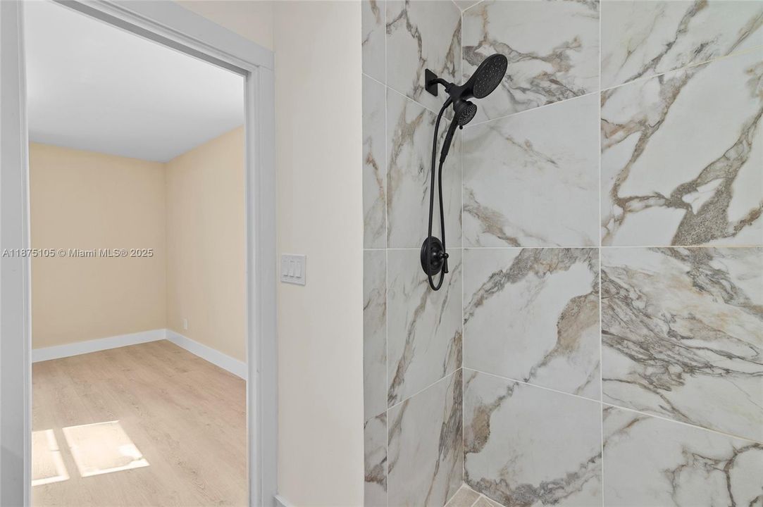 Recently Sold: $353,000 (3 beds, 2 baths, 1134 Square Feet)