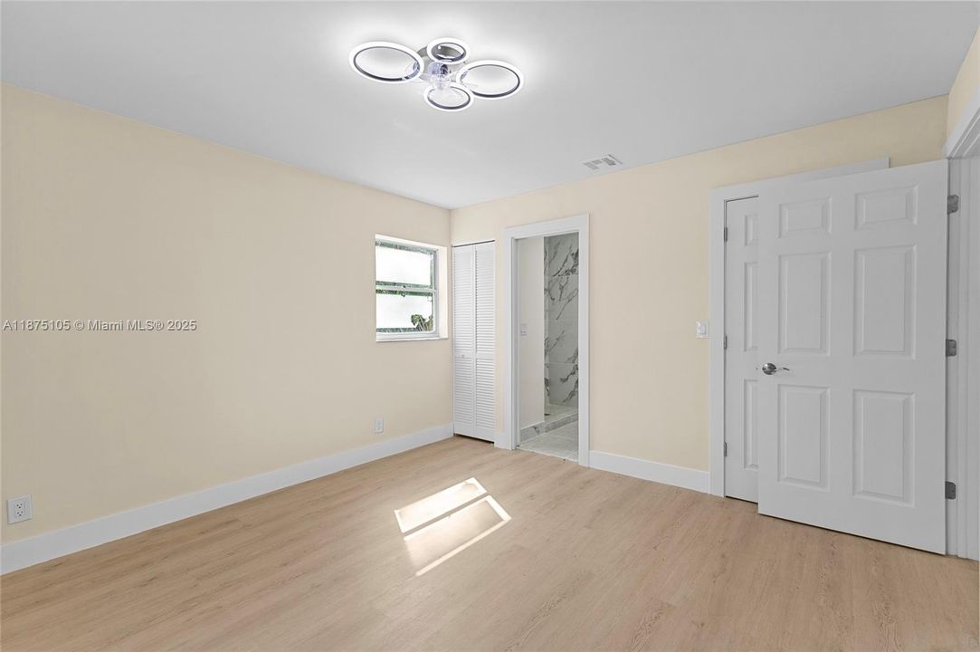 Recently Sold: $353,000 (3 beds, 2 baths, 1134 Square Feet)