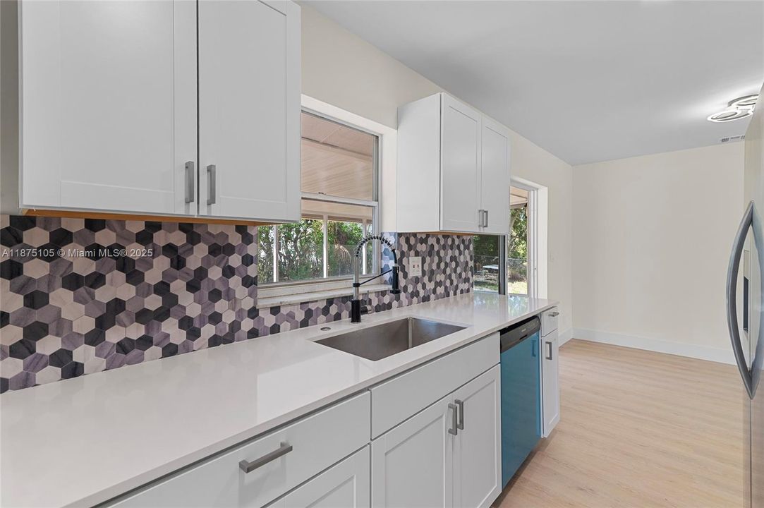 Recently Sold: $353,000 (3 beds, 2 baths, 1134 Square Feet)