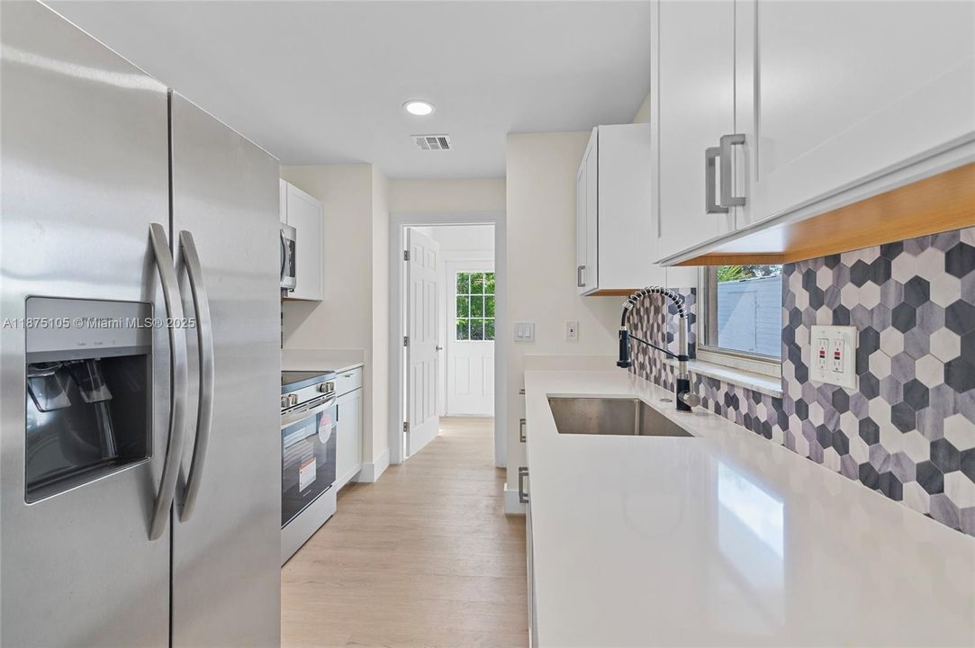 Recently Sold: $353,000 (3 beds, 2 baths, 1134 Square Feet)