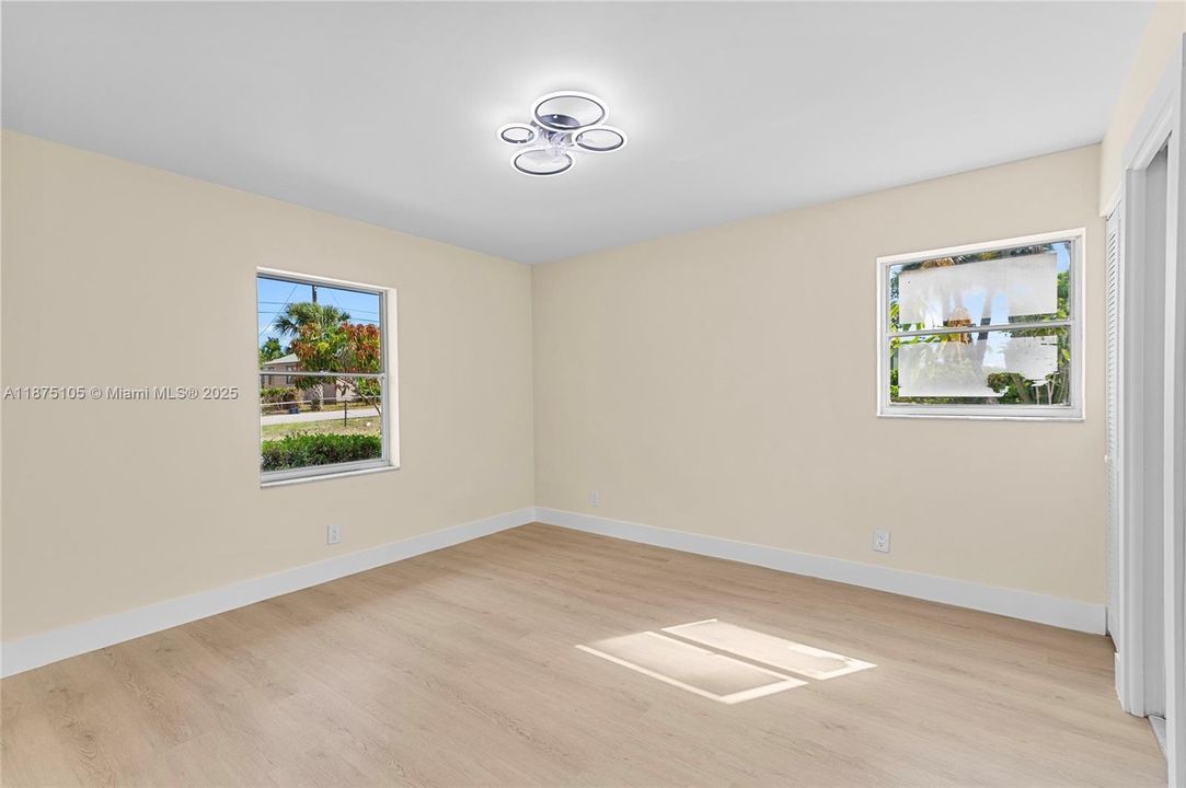 Recently Sold: $353,000 (3 beds, 2 baths, 1134 Square Feet)