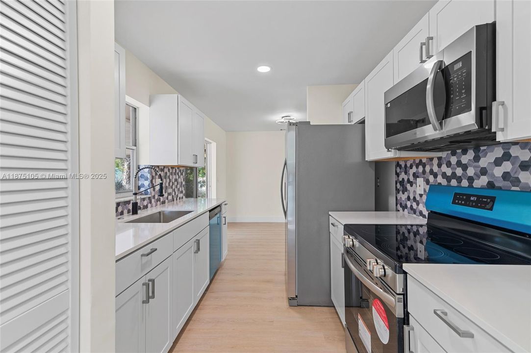 Recently Sold: $353,000 (3 beds, 2 baths, 1134 Square Feet)