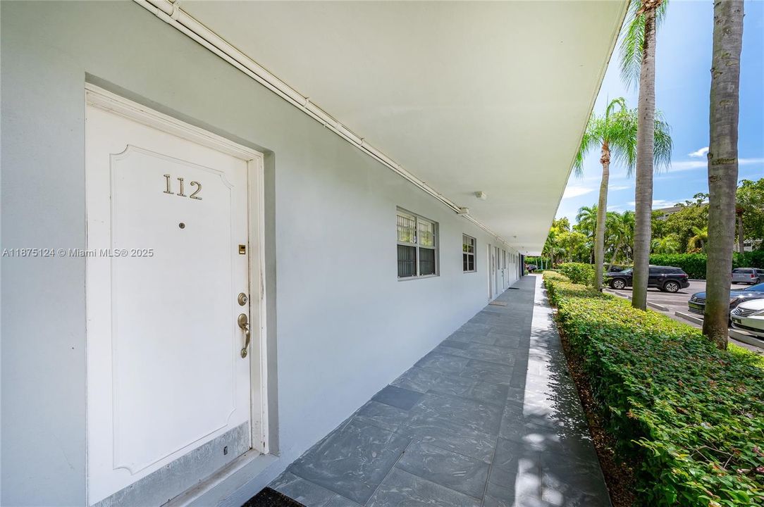 Active With Contract: $180,000 (2 beds, 2 baths, 1321 Square Feet)