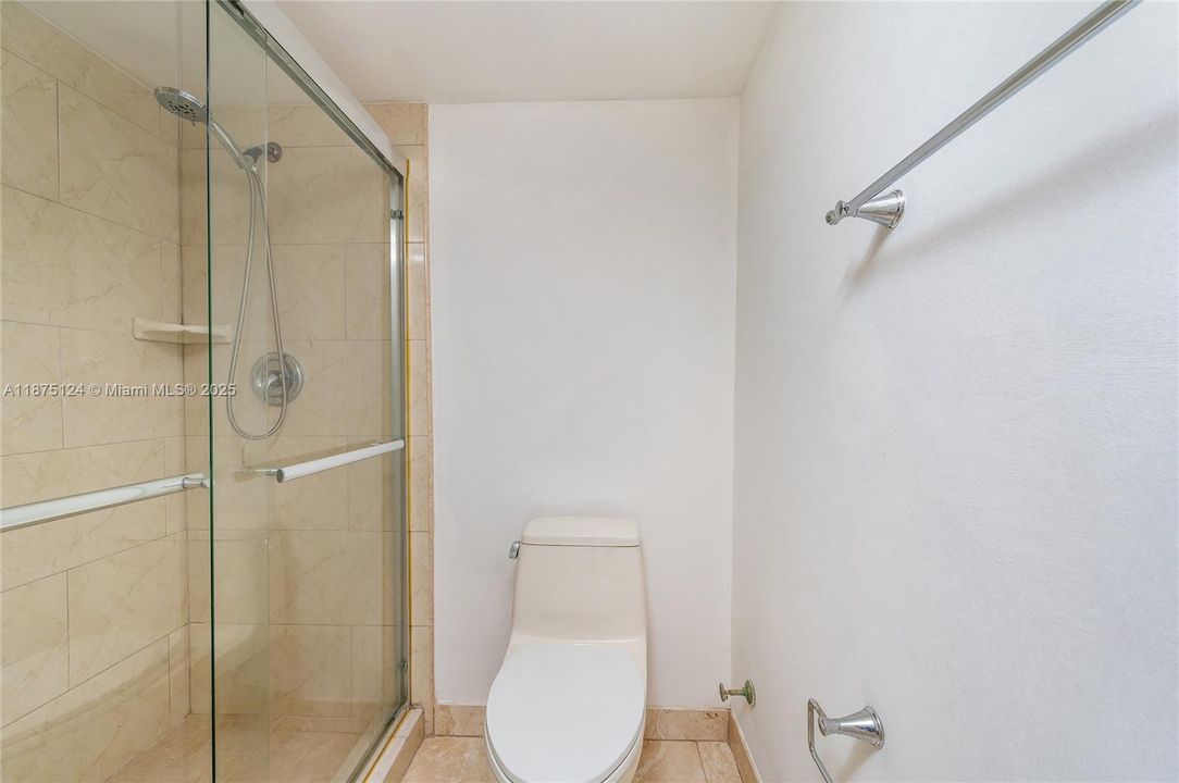 Active With Contract: $180,000 (2 beds, 2 baths, 1321 Square Feet)