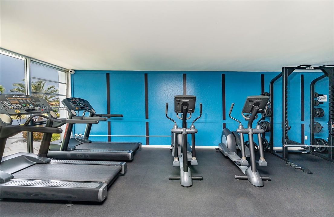 Active With Contract: $180,000 (2 beds, 2 baths, 1321 Square Feet)