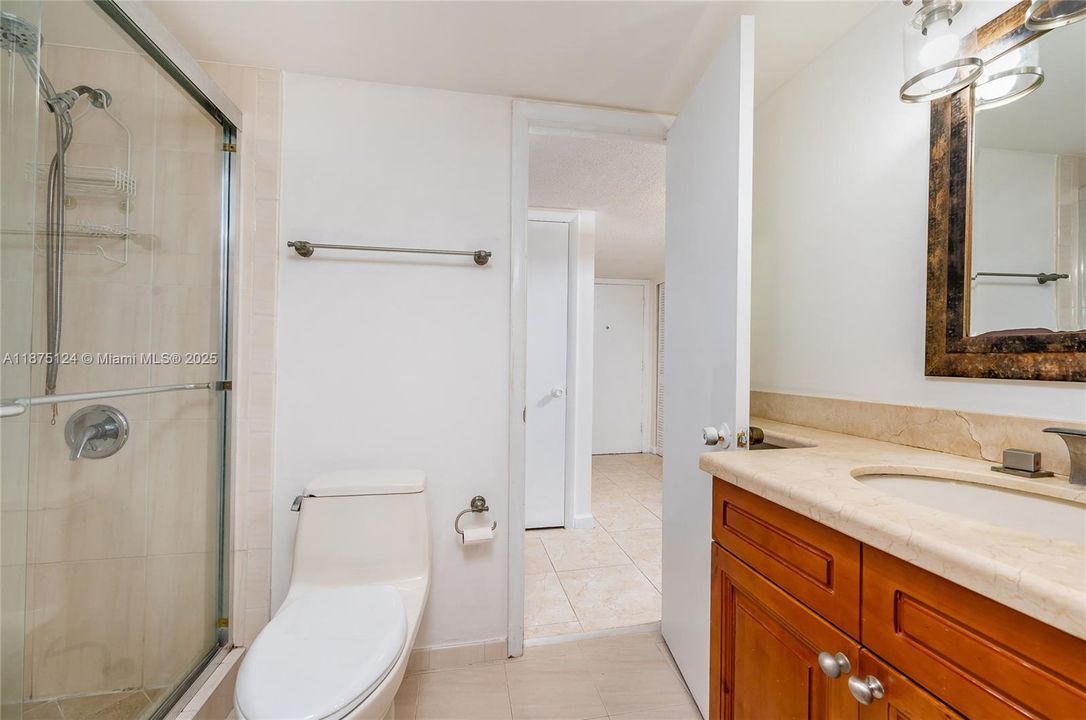 Active With Contract: $180,000 (2 beds, 2 baths, 1321 Square Feet)