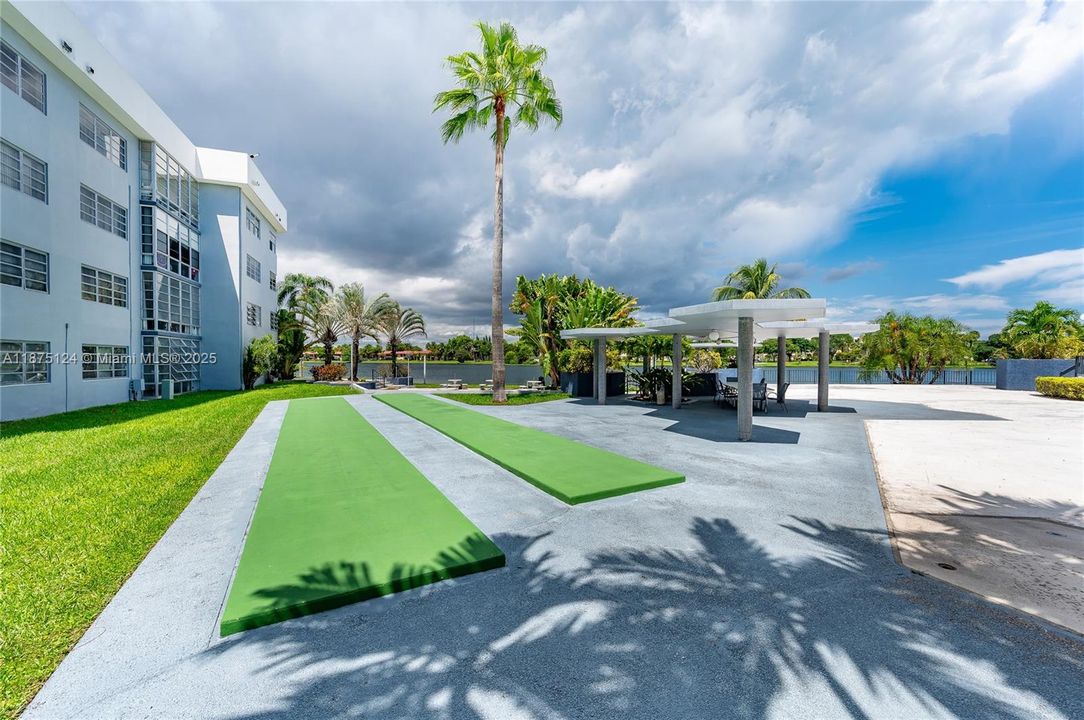 Active With Contract: $180,000 (2 beds, 2 baths, 1321 Square Feet)