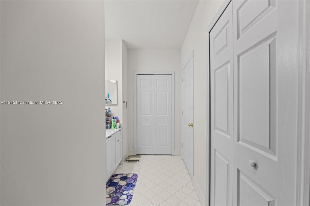 Active With Contract: $2,450 (3 beds, 2 baths, 1258 Square Feet)