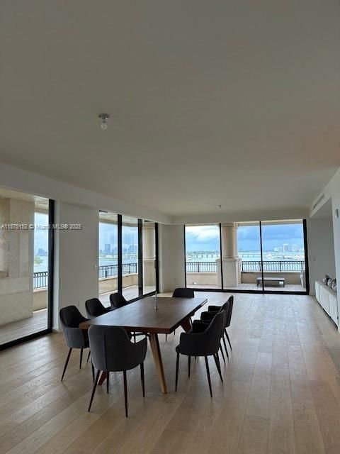 For Sale: $13,500,000 (3 beds, 3 baths, 3667 Square Feet)