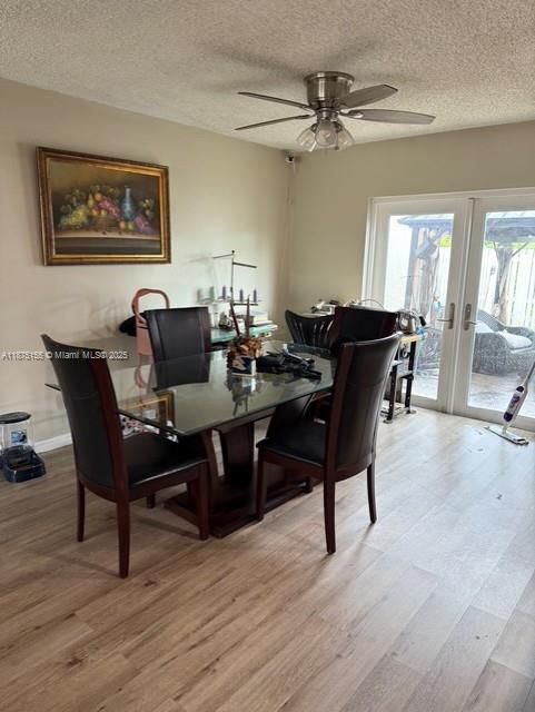 合同活跃: $364,000 (3 贝兹, 2 浴室, 1518 平方英尺)