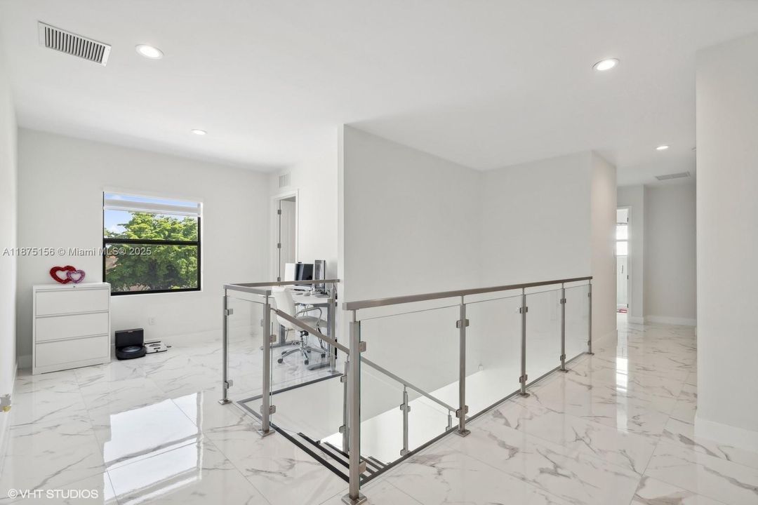 For Sale: $1,550,000 (5 beds, 4 baths, 3342 Square Feet)