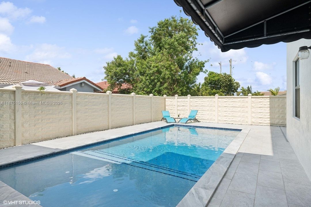 For Sale: $1,550,000 (5 beds, 4 baths, 3342 Square Feet)