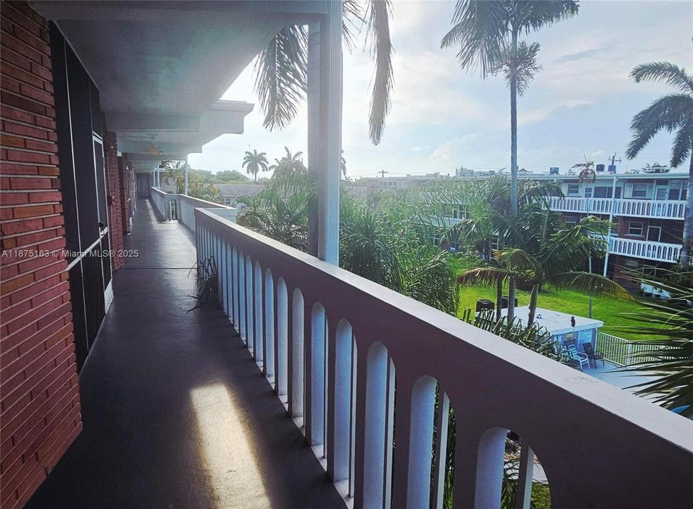 待售: $169,000 (1 贝兹, 1 浴室, 650 平方英尺)