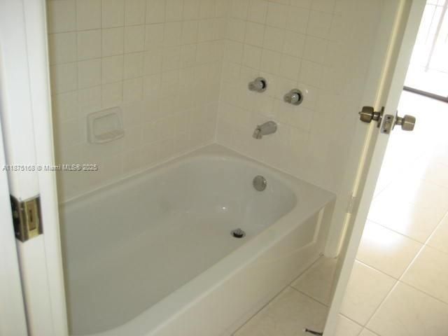 Recently Rented: $2,550 (2 beds, 1 baths, 1050 Square Feet)