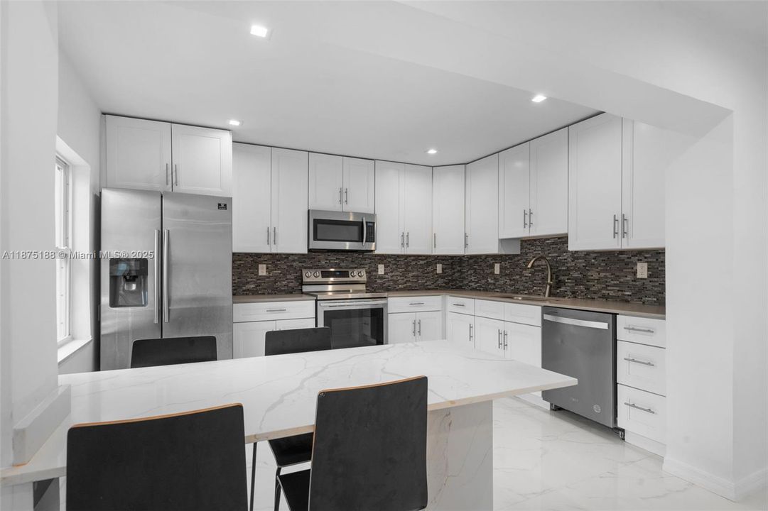 En Venta: $850,000 (0 camas, 0 baños, 2116 Pies cuadrados)