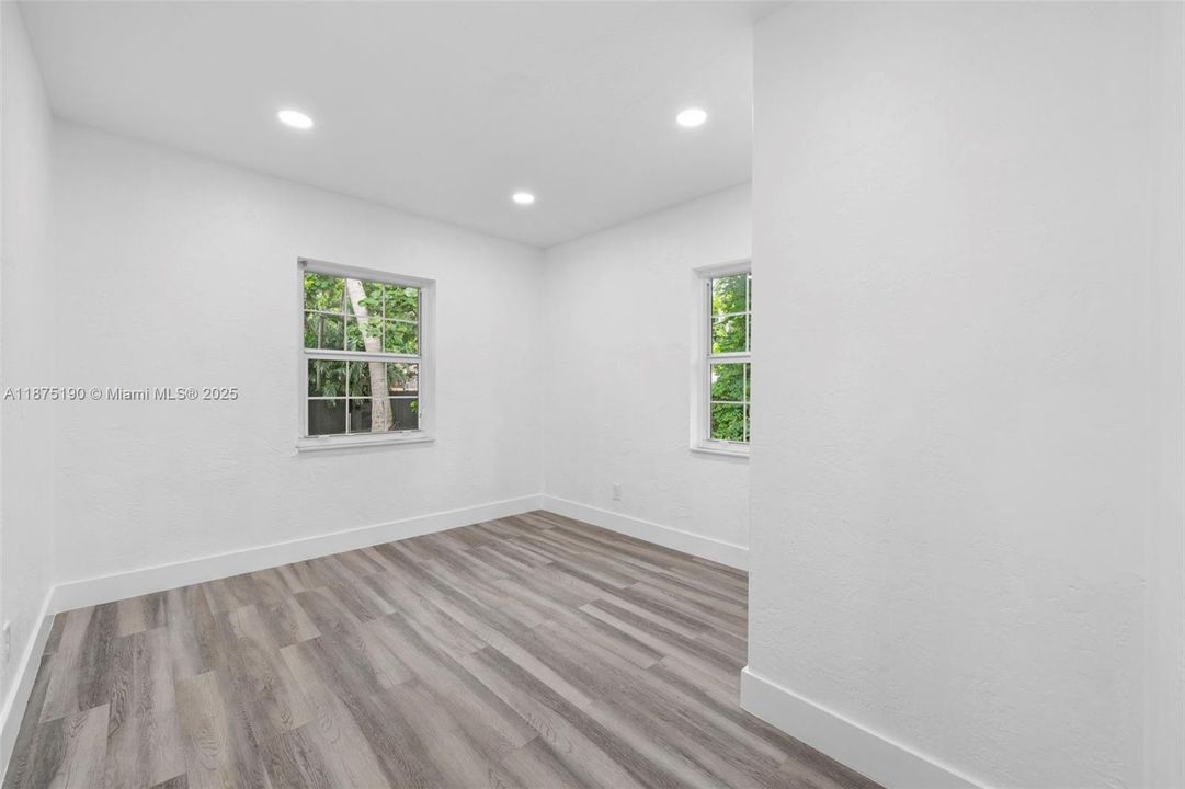 For Sale: $814,000 (3 beds, 1 baths, 1154 Square Feet)