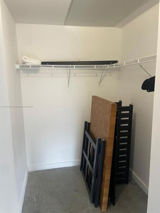 待售: $349,000 (1 贝兹, 1 浴室, 526 平方英尺)