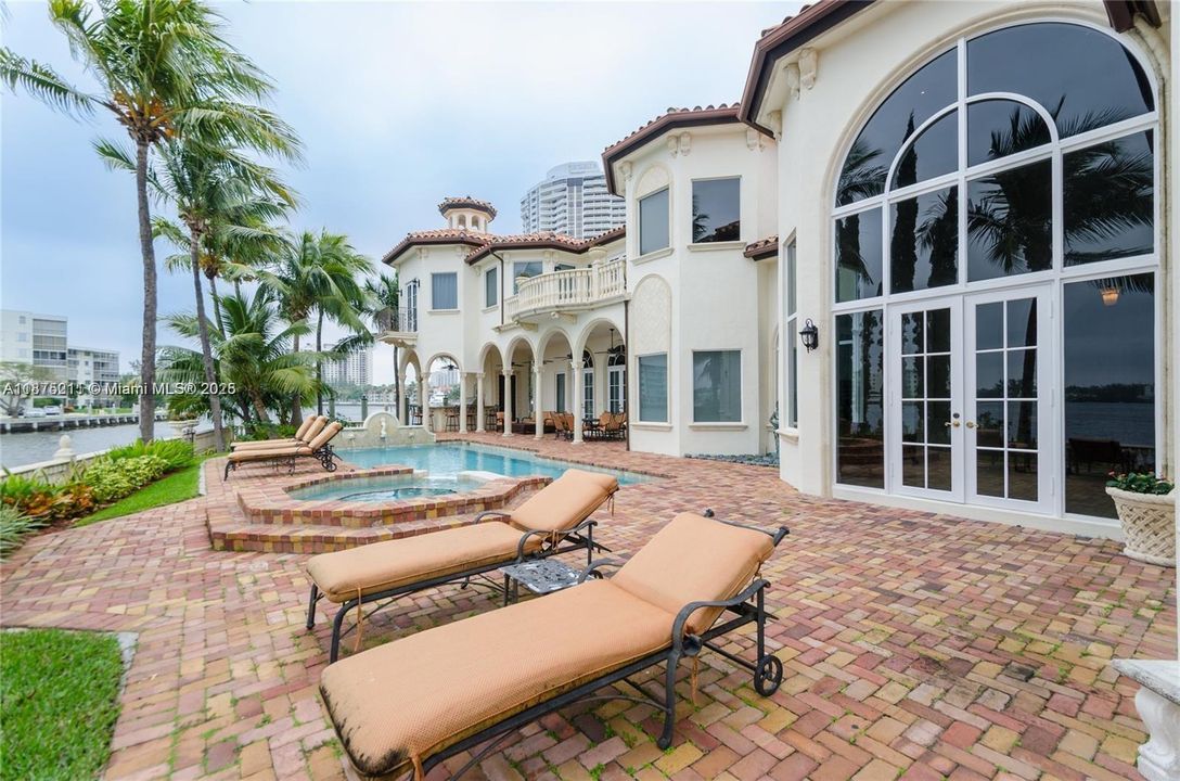 For Rent: $37,000 (5 beds, 5 baths, 5987 Square Feet)