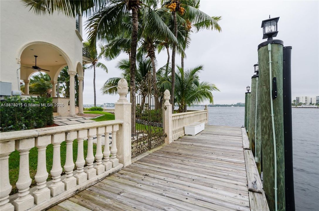 For Rent: $37,000 (5 beds, 5 baths, 5987 Square Feet)