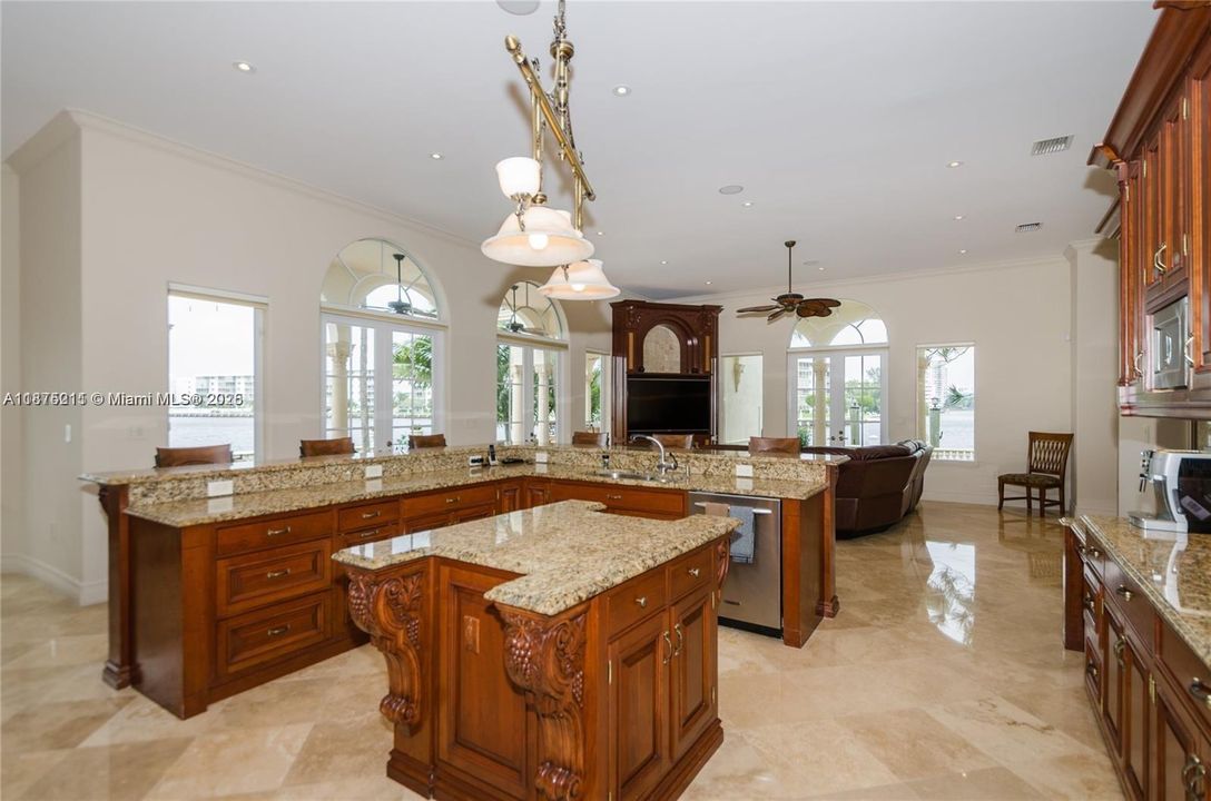 For Rent: $37,000 (5 beds, 5 baths, 5987 Square Feet)