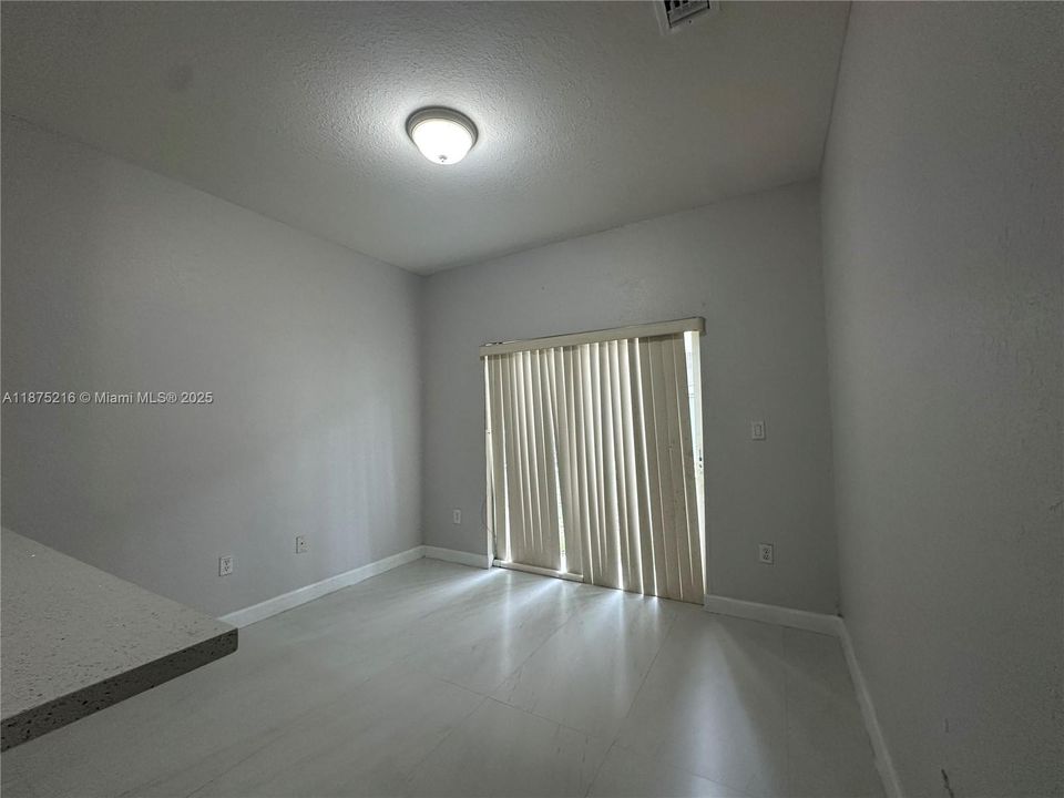 Active With Contract: $1,900 (2 beds, 2 baths, 914 Square Feet)