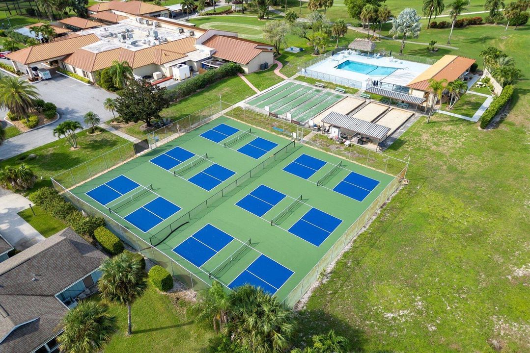 Club Courts