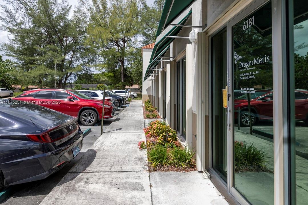 Active With Contract: $1,114,000 (0 beds, 0 baths, 0 Square Feet)