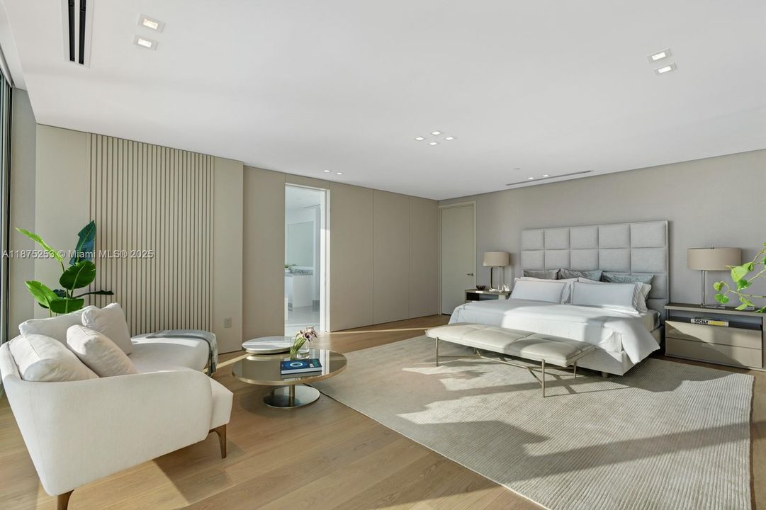 Недавно продано: $14,900,000 (5 спален, 6 ванн, 5684 Квадратных фут)