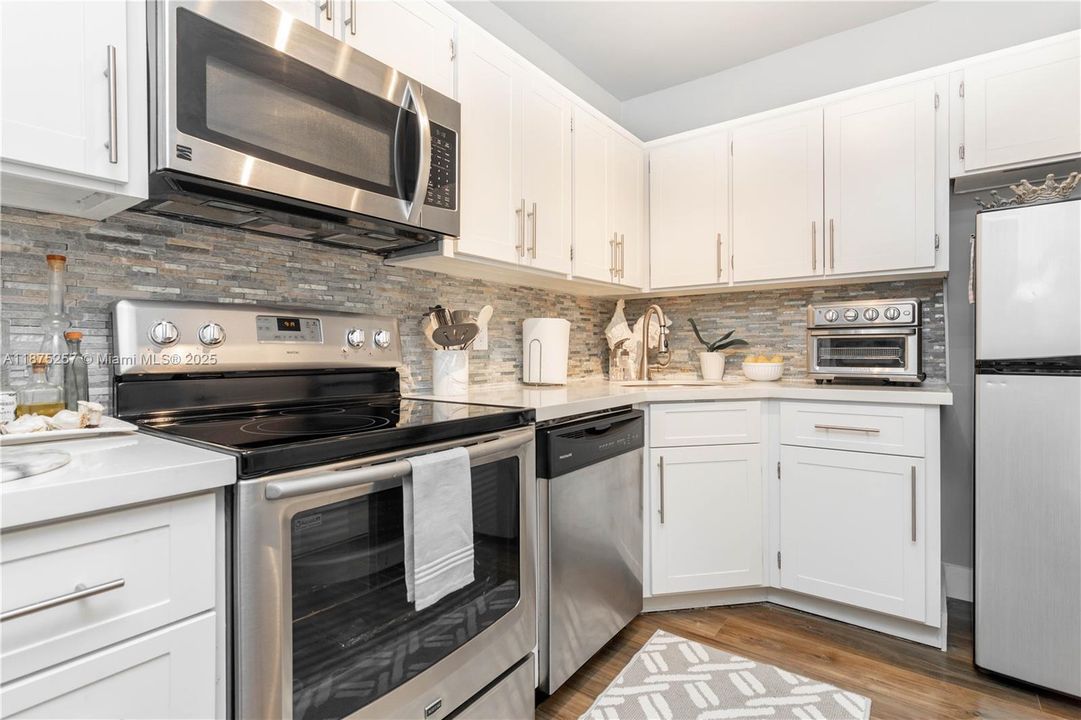 На продажу: $360,000 (1 спален, 1 ванн, 1040 Квадратных фут)