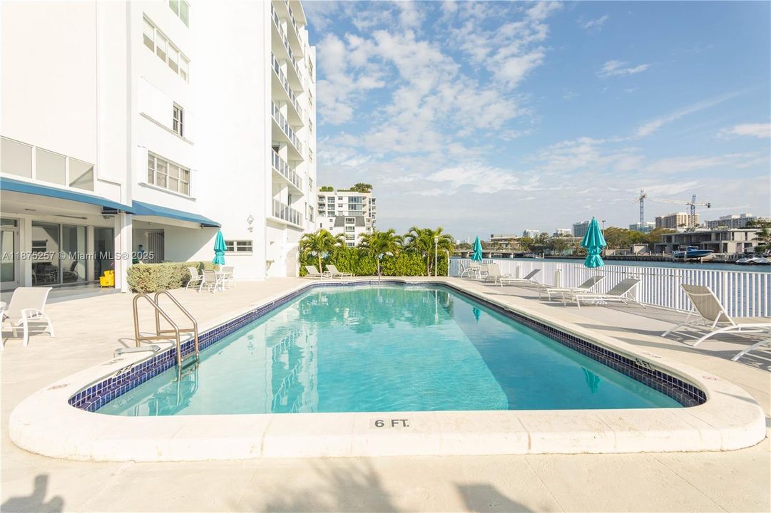 На продажу: $360,000 (1 спален, 1 ванн, 1040 Квадратных фут)