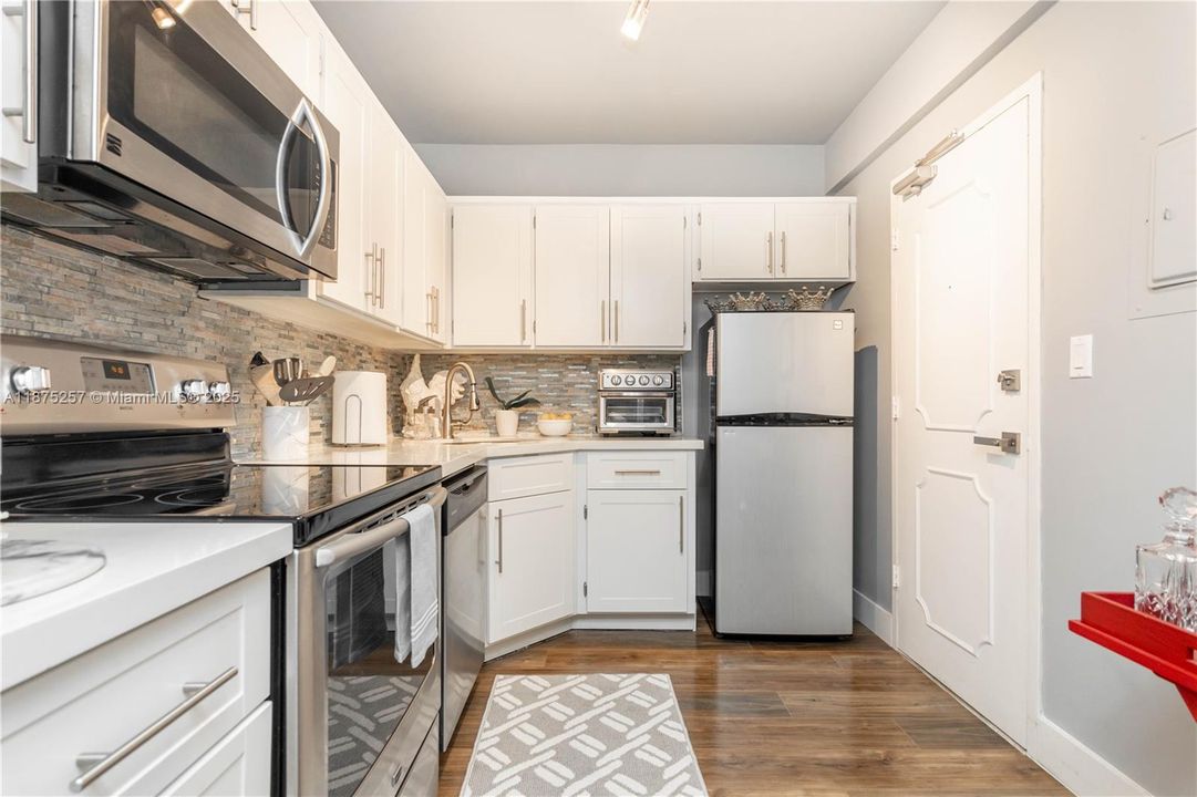 На продажу: $360,000 (1 спален, 1 ванн, 1040 Квадратных фут)