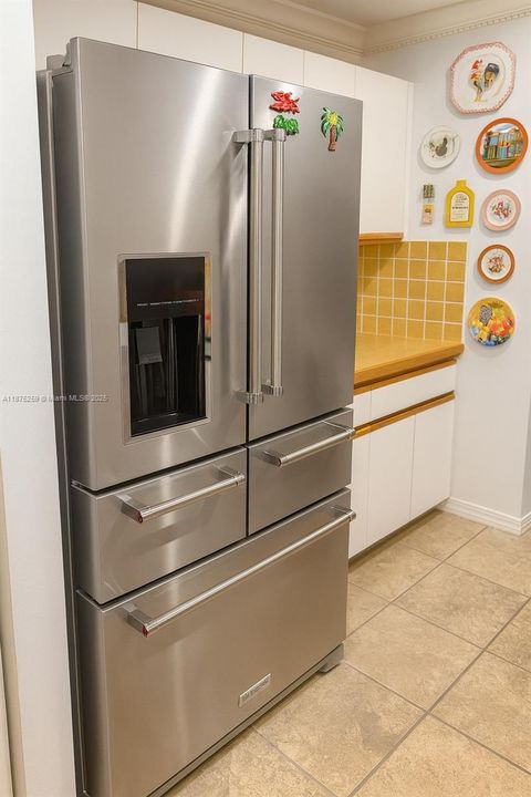 En Venta: $3,200,000 (4 camas, 3 baños, 2958 Pies cuadrados)