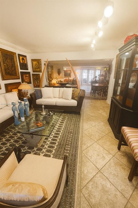 En Venta: $3,200,000 (4 camas, 3 baños, 2958 Pies cuadrados)