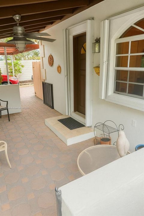 En Venta: $3,200,000 (4 camas, 3 baños, 2958 Pies cuadrados)