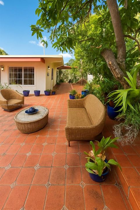 En Venta: $3,200,000 (4 camas, 3 baños, 2958 Pies cuadrados)