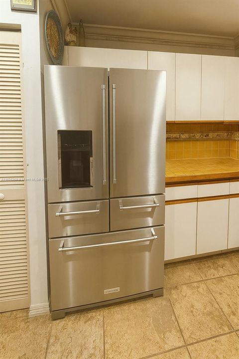 En Venta: $3,200,000 (4 camas, 3 baños, 2958 Pies cuadrados)