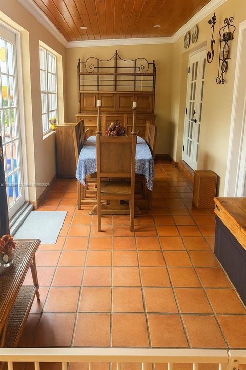 En Venta: $3,200,000 (4 camas, 3 baños, 2958 Pies cuadrados)