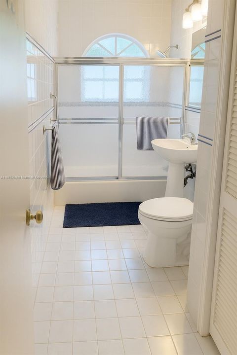 En Venta: $3,200,000 (4 camas, 3 baños, 2958 Pies cuadrados)