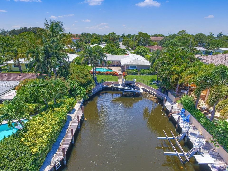 Active With Contract: $1,798,000 (3 beds, 2 baths, 1892 Square Feet)