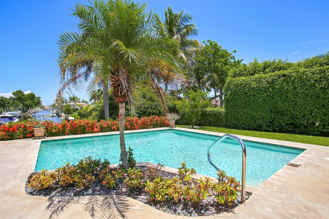 Active With Contract: $1,798,000 (3 beds, 2 baths, 1892 Square Feet)