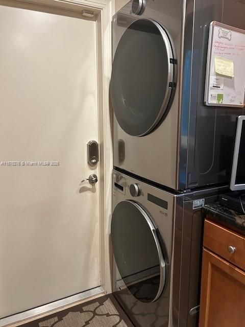 Active With Contract: $1,798,000 (3 beds, 2 baths, 1892 Square Feet)