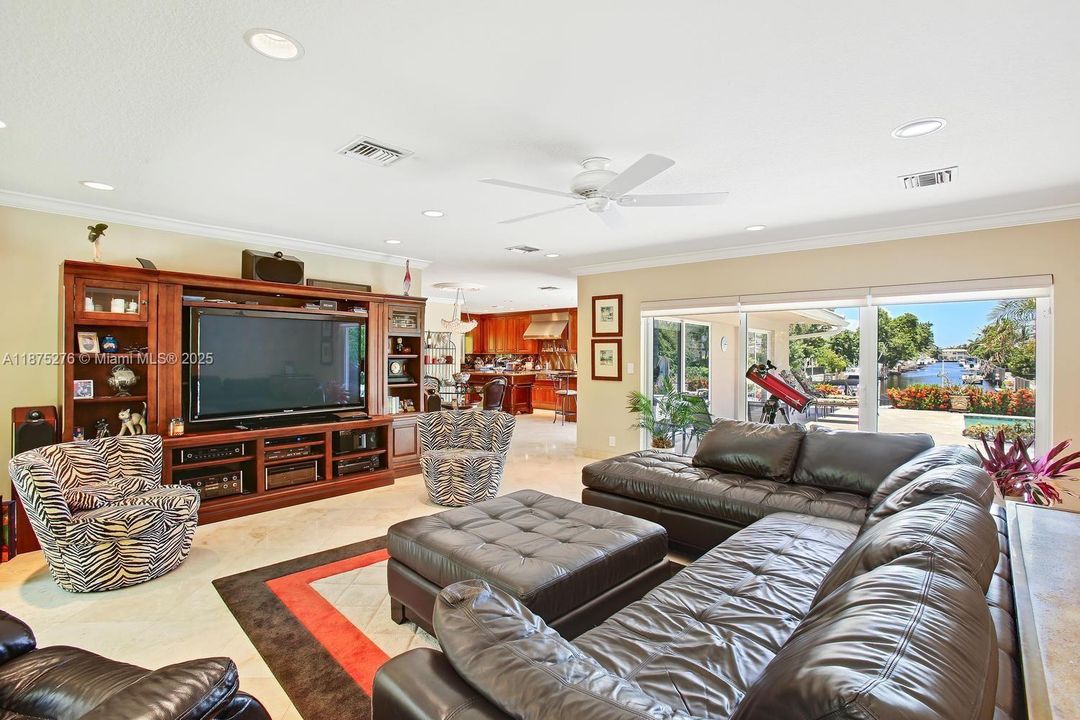 Active With Contract: $1,798,000 (3 beds, 2 baths, 1892 Square Feet)