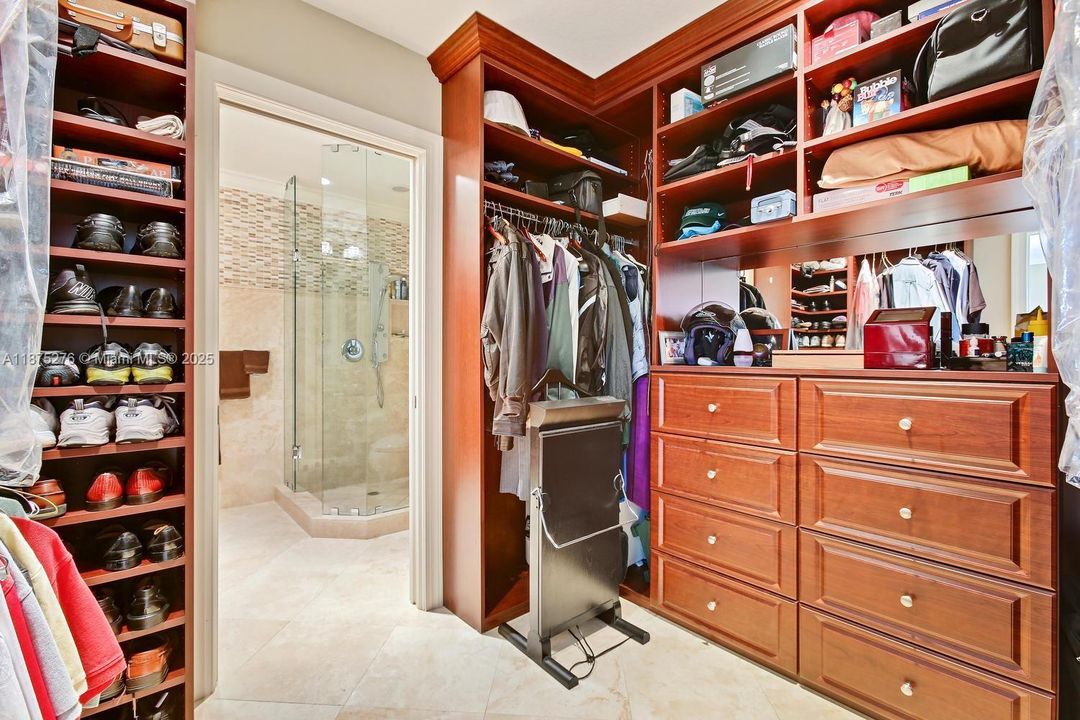 Active With Contract: $1,798,000 (3 beds, 2 baths, 1892 Square Feet)