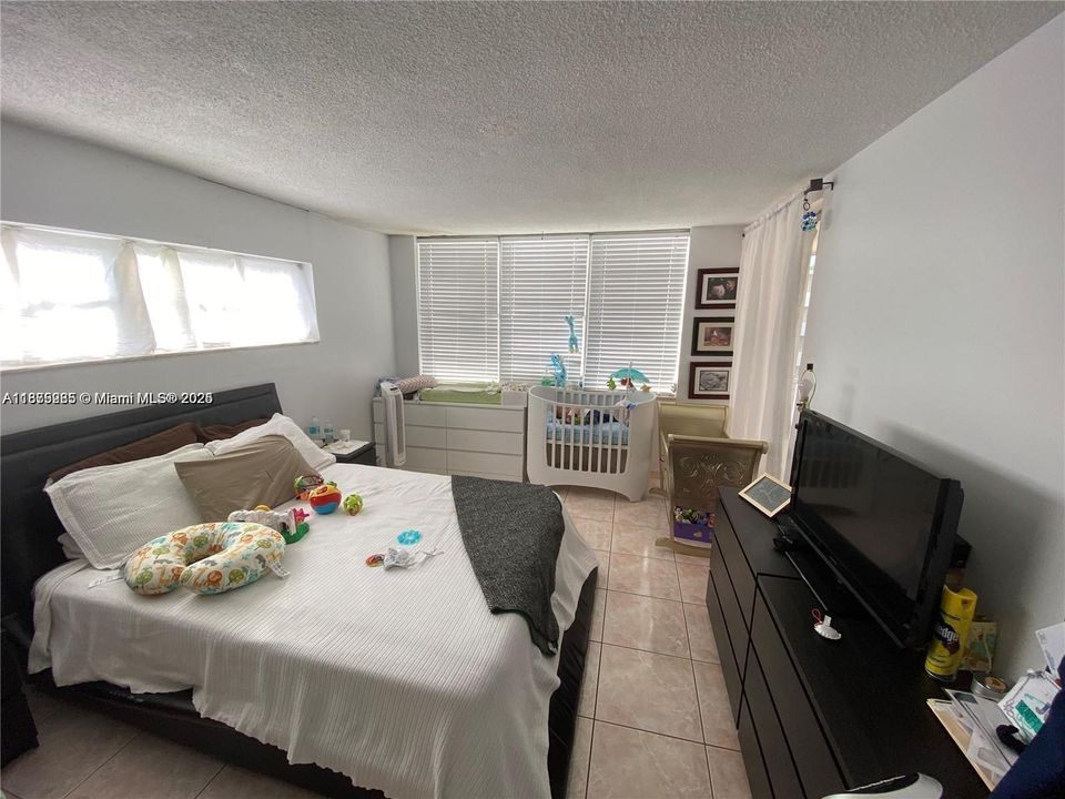 For Sale: $219,900 (2 beds, 2 baths, 1674 Square Feet)