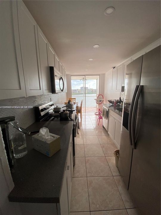 For Sale: $219,900 (2 beds, 2 baths, 1674 Square Feet)