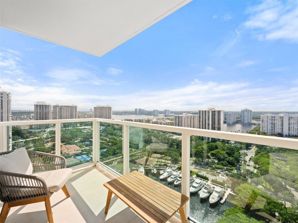 Active With Contract: $2,799,000 (4 beds, 4 baths, 3620 Square Feet)