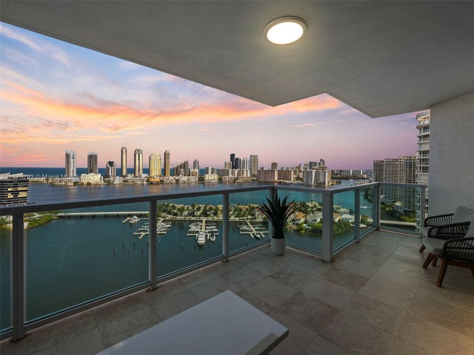 Active With Contract: $2,799,000 (4 beds, 4 baths, 3620 Square Feet)