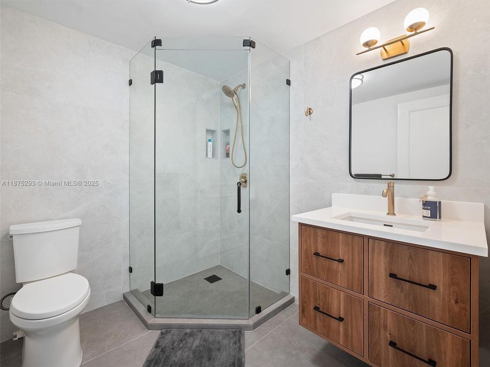 Active With Contract: $2,799,000 (4 beds, 4 baths, 3620 Square Feet)